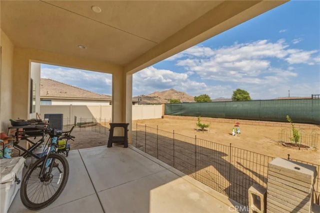 575 Feeder, Hemet, CA 92543