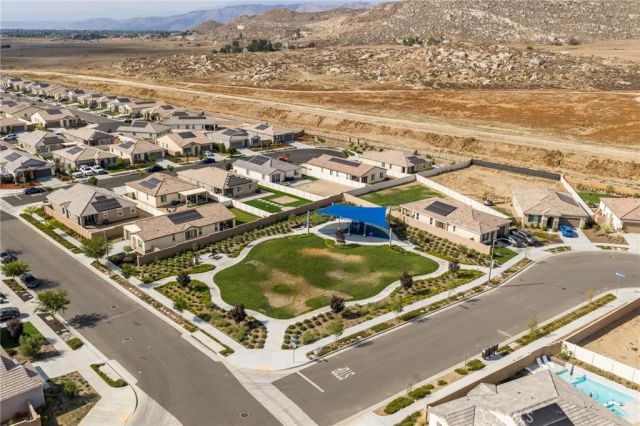 575 Feeder, Hemet, CA 92543