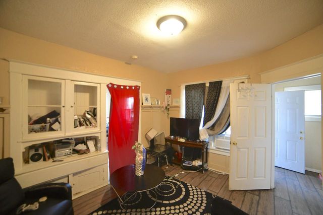 2012 W Burleigh STREET, Milwaukee, WI 53206