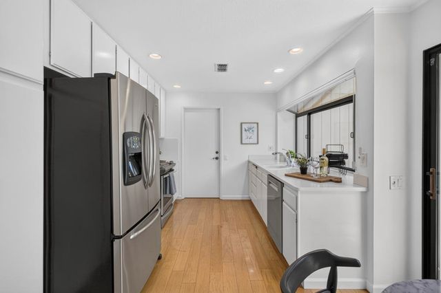 1427 Commons Dr, Sacramento, CA 95825