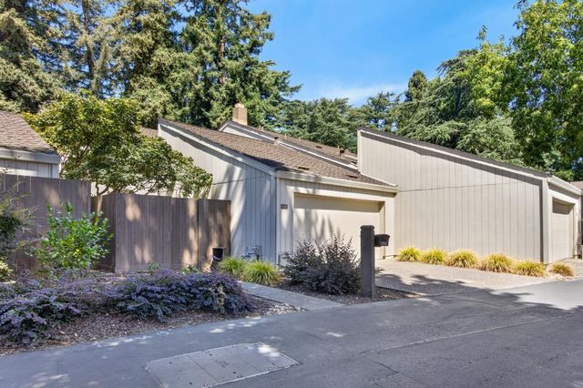 1427 Commons Dr, Sacramento, CA 95825