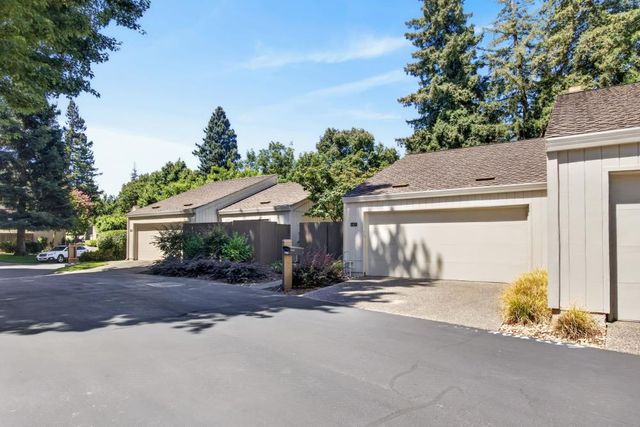 1427 Commons Dr, Sacramento, CA 95825