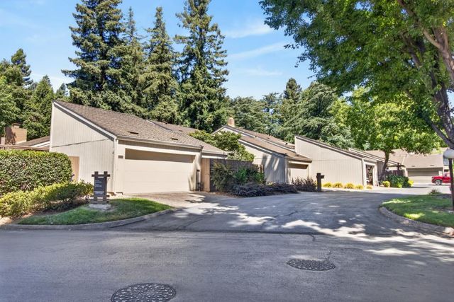 1427 Commons Dr, Sacramento, CA 95825