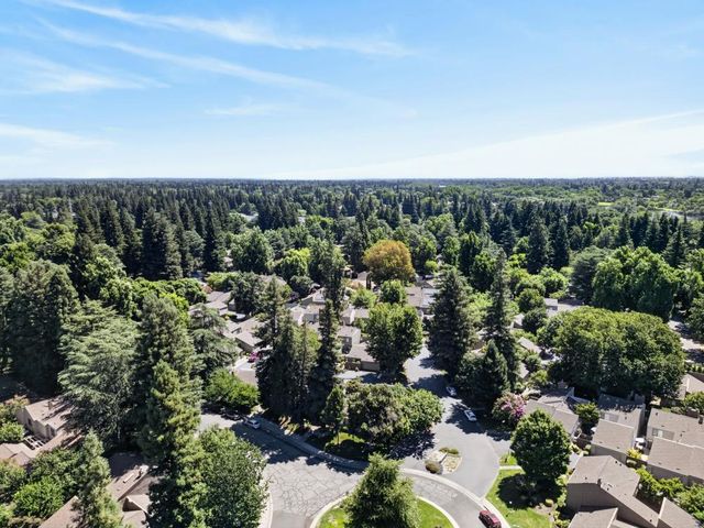 1427 Commons Dr, Sacramento, CA 95825