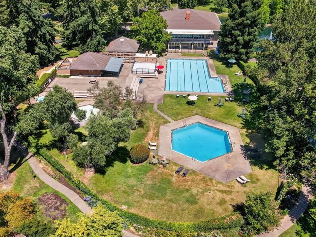 1427 Commons Dr, Sacramento, CA 95825