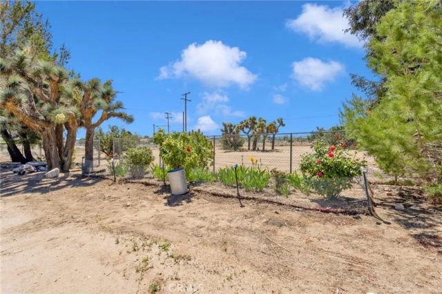 10532 Acanthus Street, Phelan, CA 92371