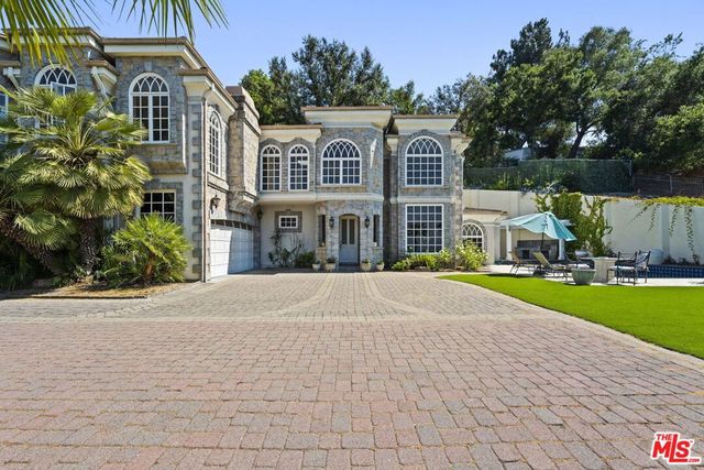 14330 Mulholland Drive, Los Angeles, CA 90077