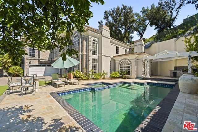 14330 Mulholland Drive, Los Angeles, CA 90077