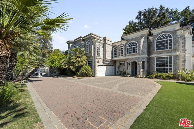 14330 Mulholland Drive, Los Angeles, CA 90077