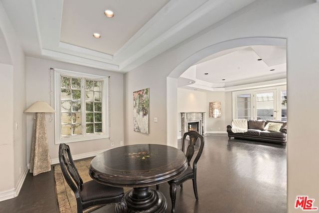 14330 Mulholland Drive, Los Angeles, CA 90077