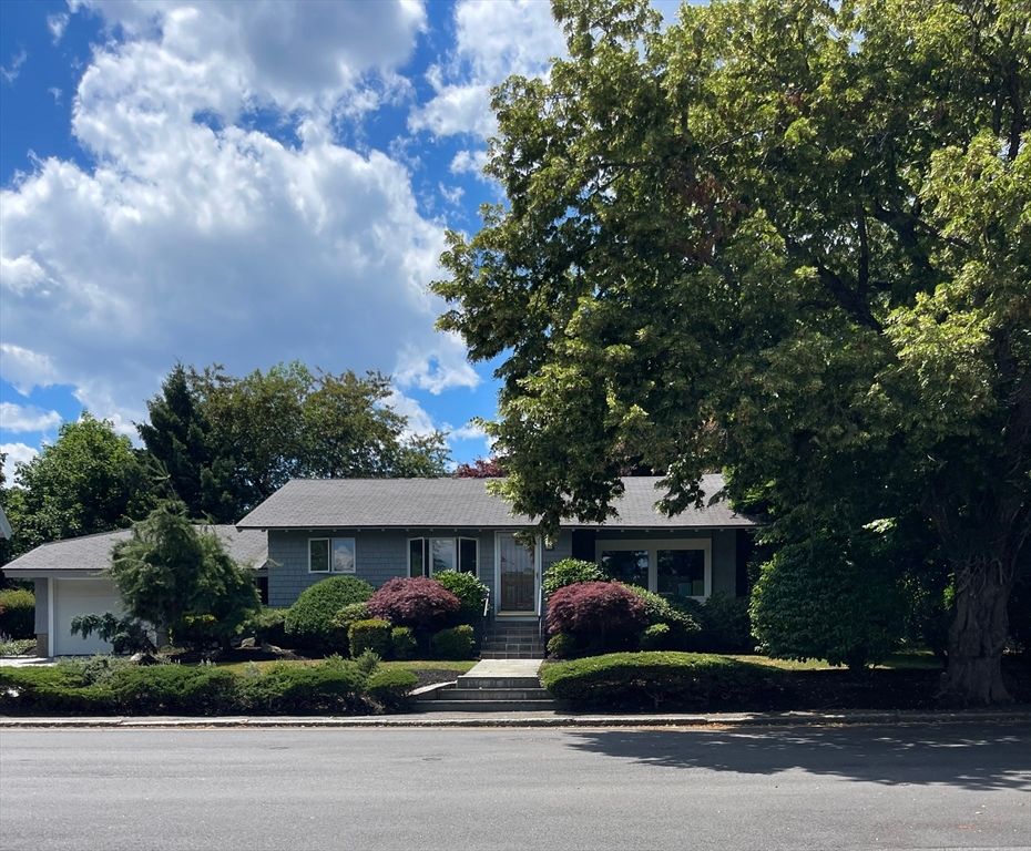 217 Castle Road, Nahant, MA 01908