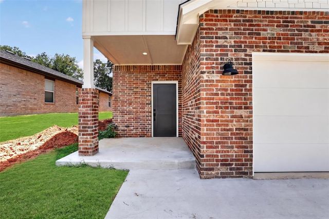 8754 Patriot Drive, Midwest City, OK 73110