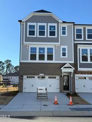 10025 Secluded Garden Drive 163, Apex, NC 27523