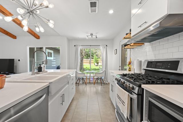 1605 Springer LN, Austin, TX 78758