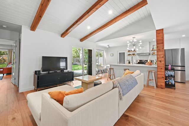1605 Springer LN, Austin, TX 78758