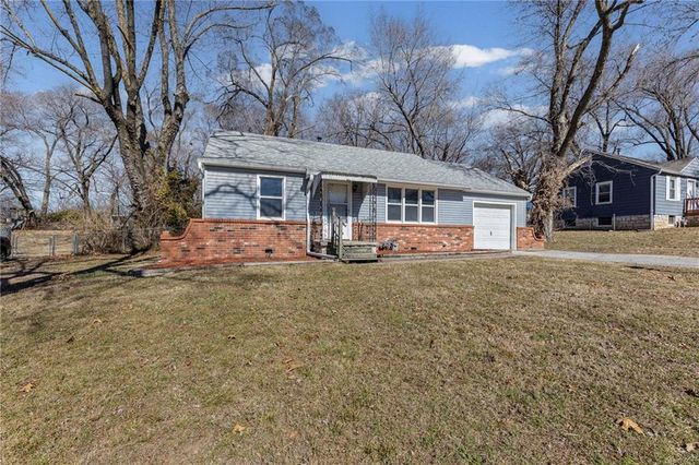 7718 Longwood Avenue, Kansas City, KS 66109