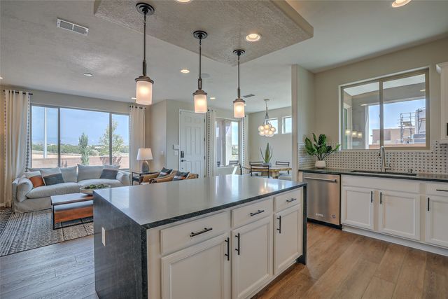 4630 Rail Runner Road, Santa Fe, NM 87507