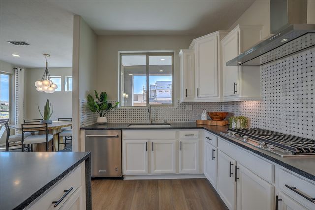4630 Rail Runner Road, Santa Fe, NM 87507