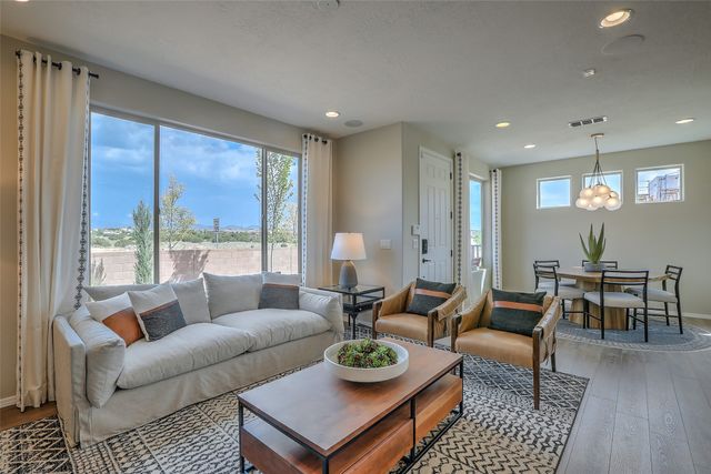 4630 Rail Runner Road, Santa Fe, NM 87507