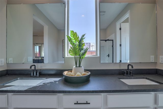 4630 Rail Runner Road, Santa Fe, NM 87507