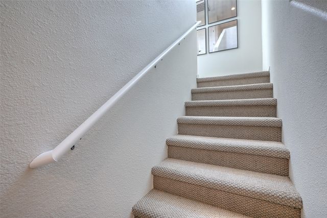 4630 Rail Runner Road, Santa Fe, NM 87507
