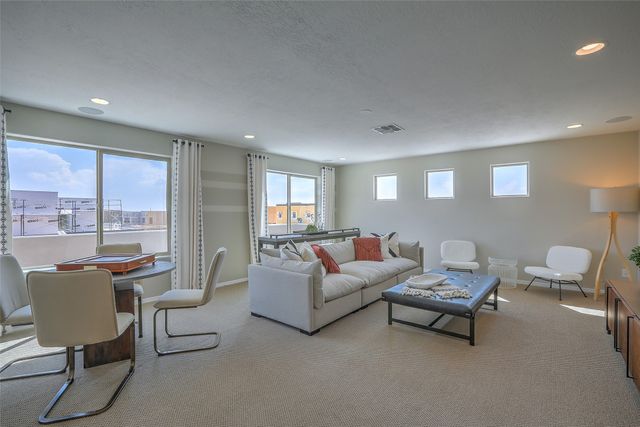 4630 Rail Runner Road, Santa Fe, NM 87507