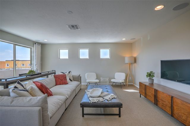 4630 Rail Runner Road, Santa Fe, NM 87507