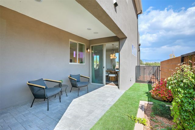 4630 Rail Runner Road, Santa Fe, NM 87507