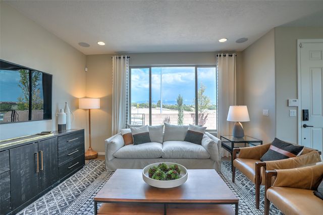 4630 Rail Runner Road, Santa Fe, NM 87507