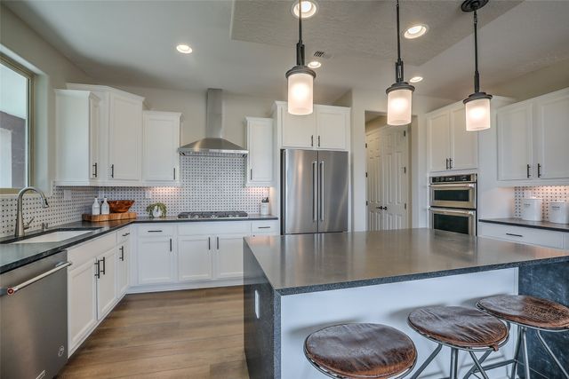 4630 Rail Runner Road, Santa Fe, NM 87507