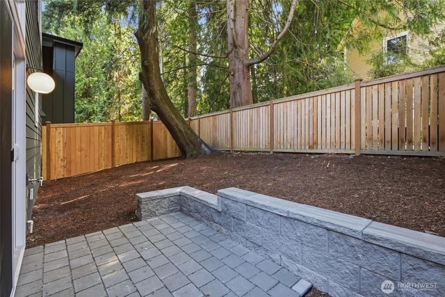 13353 25th Avenue NE, Seattle, WA 98125