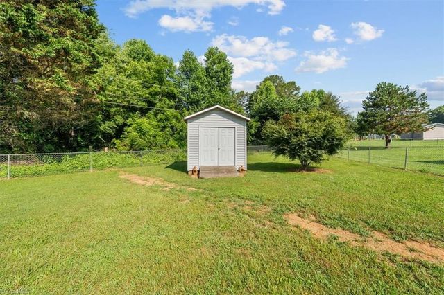 116 Winchester Road, Advance, NC 27006