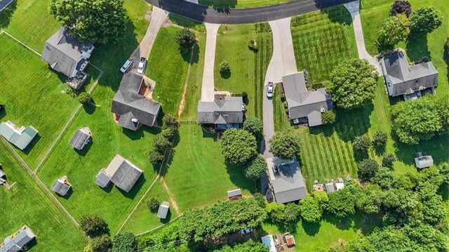 116 Winchester Road, Advance, NC 27006