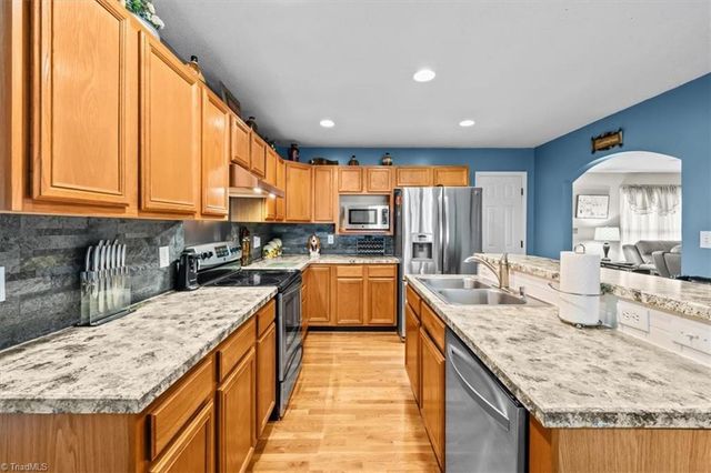 116 Winchester Road, Advance, NC 27006
