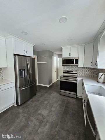 764 QUARRY RD, Bunker Hill, WV 25413