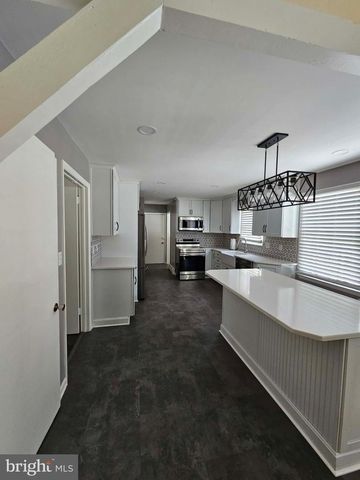 764 QUARRY RD, Bunker Hill, WV 25413