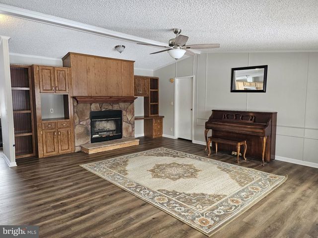 764 QUARRY RD, Bunker Hill, WV 25413