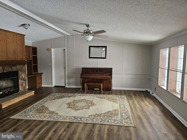 764 QUARRY RD, Bunker Hill, WV 25413