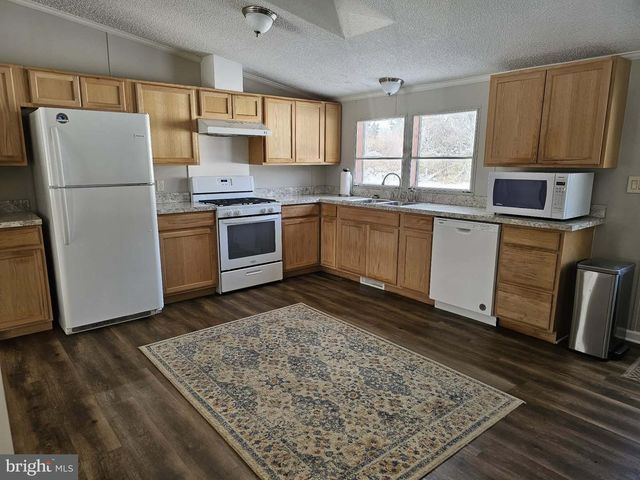 764 QUARRY RD, Bunker Hill, WV 25413