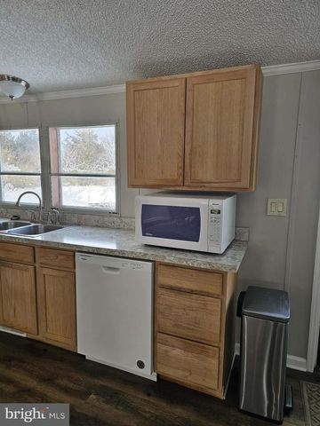 764 QUARRY RD, Bunker Hill, WV 25413