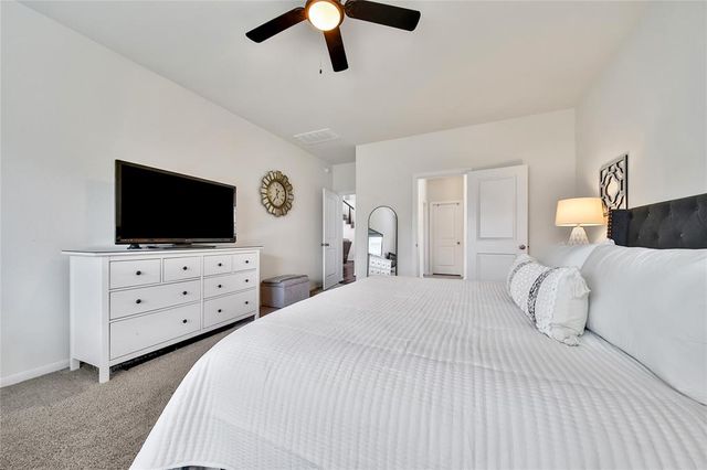 11012 32nd Avenue N, Texas City, TX 77591