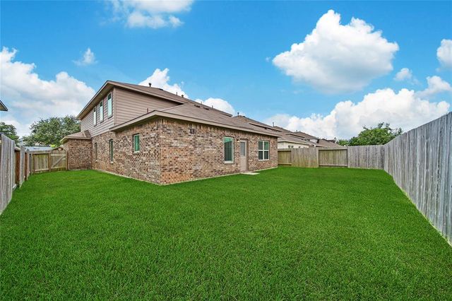11012 32nd Avenue N, Texas City, TX 77591