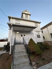 69 Whipple Avenue, Cranston, RI 02920