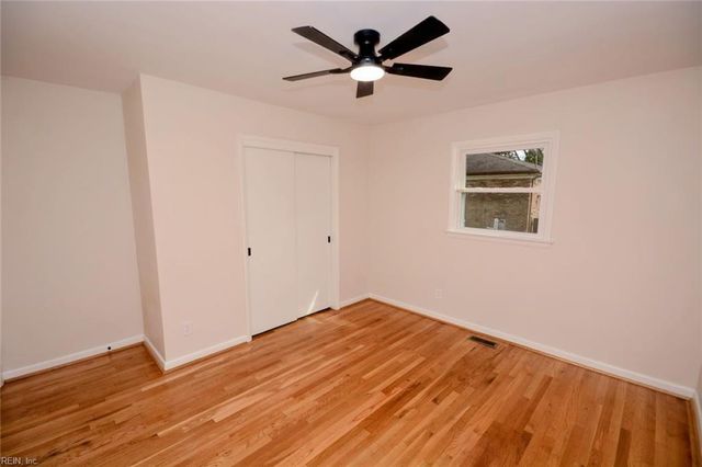 2421 Inlynnview RD, Virginia Beach, VA 23454