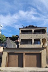 932 S Mott 3, Los Angeles, CA 90023