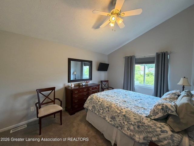 412 Coventry Lane, Mason, MI 48854