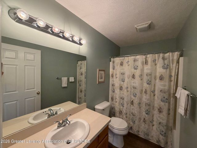 412 Coventry Lane, Mason, MI 48854