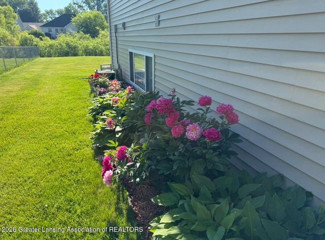412 Coventry Lane, Mason, MI 48854