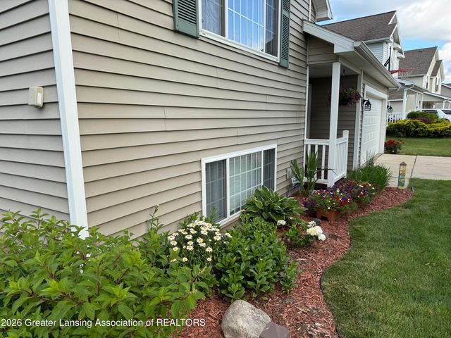 412 Coventry Lane, Mason, MI 48854