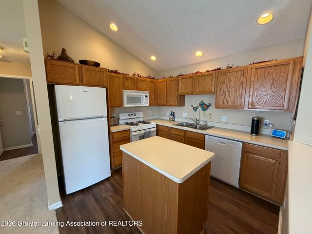 412 Coventry Lane, Mason, MI 48854